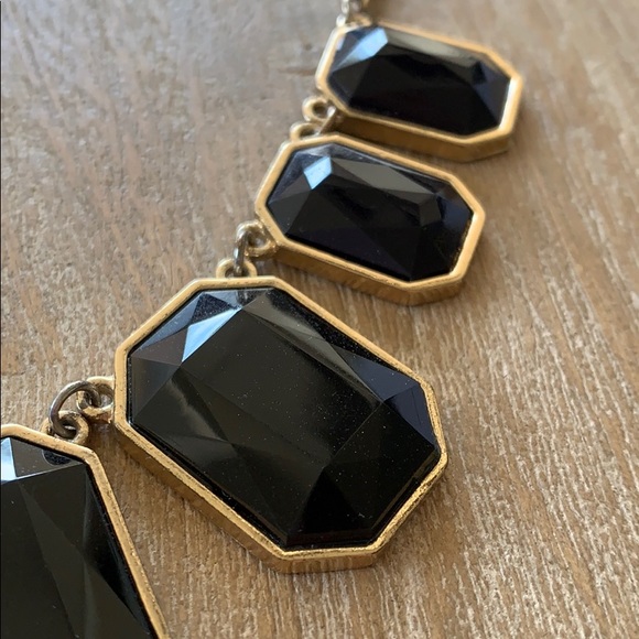 Black and gold statement necklace - Picture 3 of 5